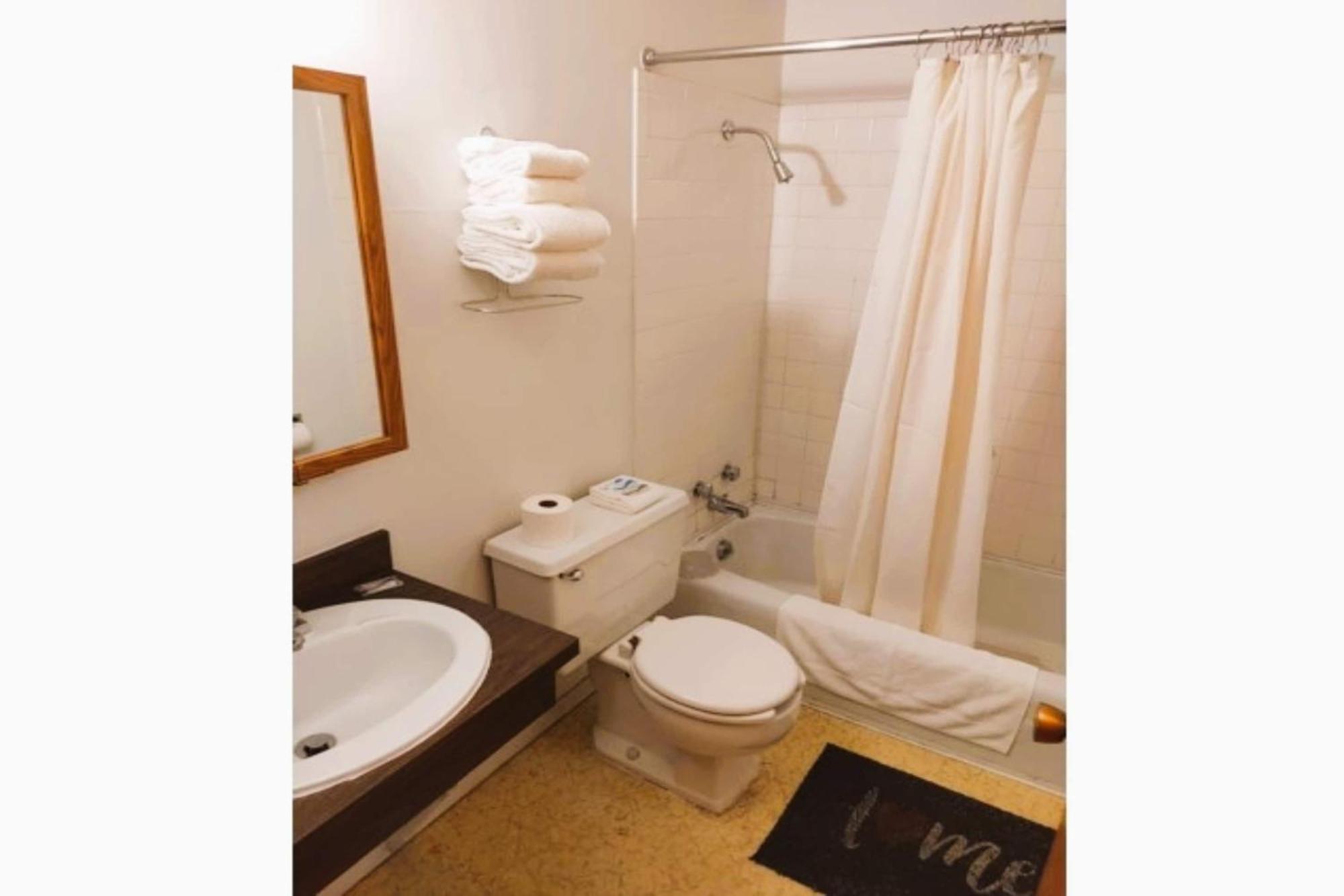 Love Hotels Voyageur By Oyo At International Falls Mn מראה חיצוני תמונה